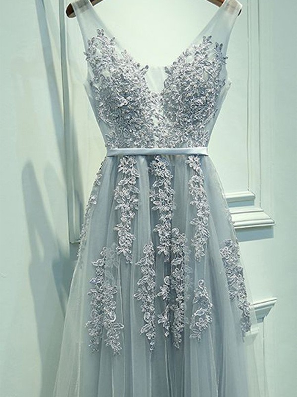 Tulle V-neck Evening Dress Sleeveless Floor-length Applique Princess Evening Dress